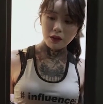 惊现-妩媚御姐上门取水私拍