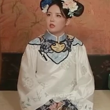 麻瓜豆传媒MAD-017贵妃裙下臣-文冰冰