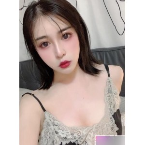 极品玉足TS《妍熙》美脚性感身材迷人笑容