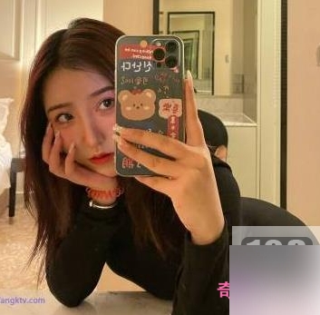 抖音超级女神《@yuer》玩转有尺度热舞！