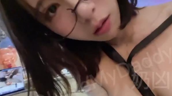 Twitter极品玉女，奶凶