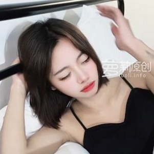 pr社年轻总裁对合作公司的女实习生见色起意[1V480M]