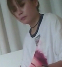 清纯大学生美女暑假外卖服务，太玩弄让妹子直呼受不了