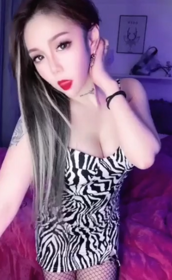 限时独家夏娃娃全方位展示热舞定制福利，一对一享受，高清畅玩2.59GB！