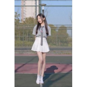 B站主播欣小萌与大哥的打工人事件