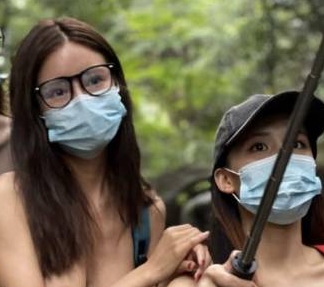 推特户外女神Tommax,8三人游+9V-518M