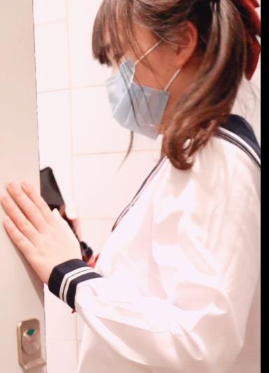 工口糯米姬在超市被色M跟踪,厕所内发生1V1G