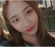 素人反差狗合集：6个半小时1V，清晰画质3.1G，嘴艺舒服节奏