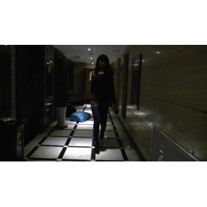 高清分辨率22分钟903MB：身高185cm女搜查官小鱼挠脚心大笑受难记