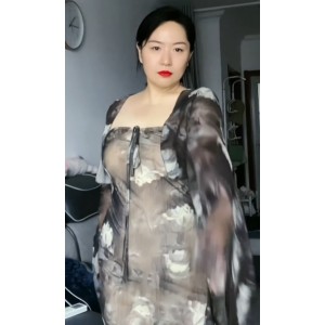 少妇月姐呀自拍视频，45万粉丝，百度盘下载