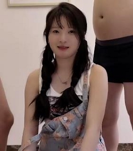 扣扣传媒琳琳清纯女星榨弄男优