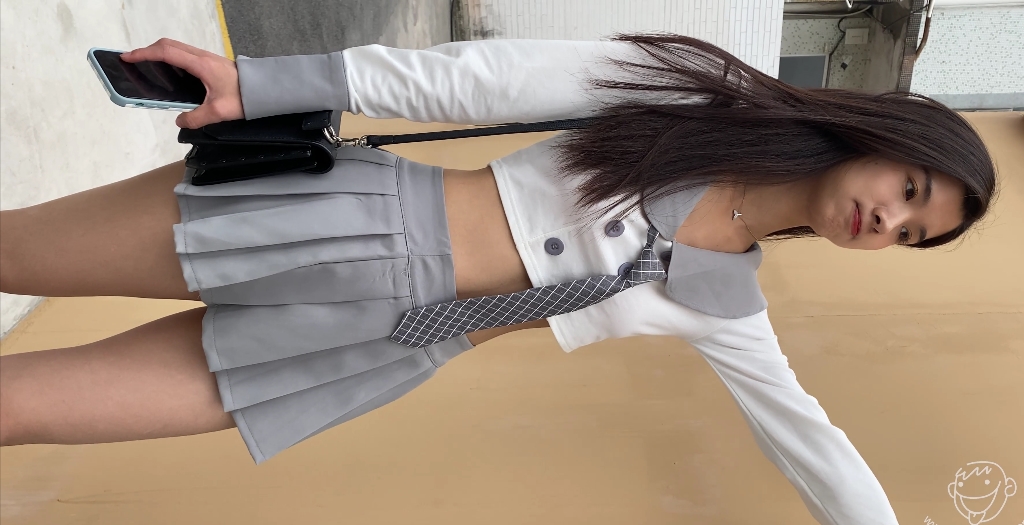 视频JK短裙美腿美女1V8.52G百度云