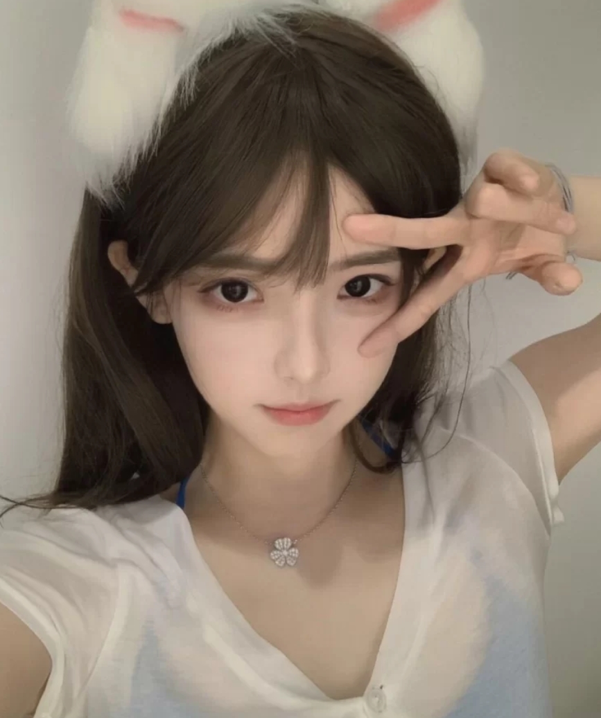 精选光“阴”小可爱嫩的要出水精选美兔任由爸爸摆布，xue+dong都被释放满了，布布的蜜桃臀直穿你的魂天然光“阴”某处全系列按摩