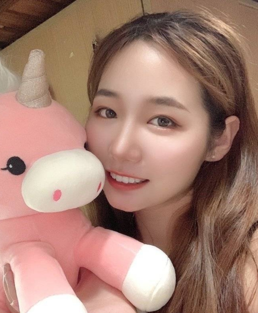 华仔原创自拍首发幼师小女友系列第一弹，3.34G视频永久分享