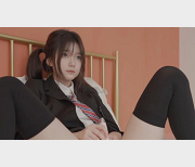 小恩自拍视频集，时长服装校服黑丝楼道回家道具哥哥