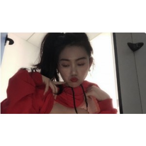 网红大学生吴晶晶的作品合集