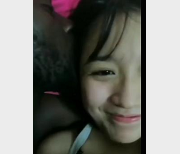 《崇拜凤楼姐姐：亚籍露脸小视频合集，1.6G多个视频等你观看下载》