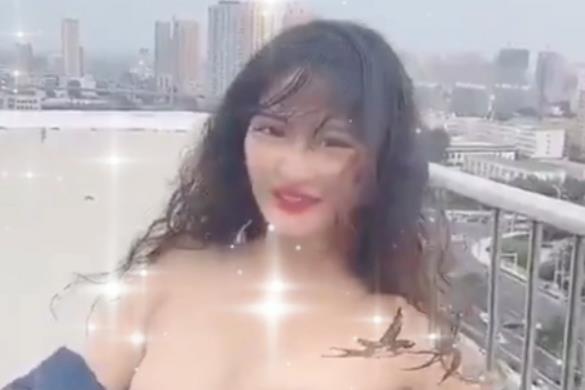 美女浮力主播舞姿曼妙,小视频合集精华剪辑,绅士们必备550MB内存资源