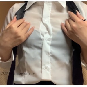 白衬衣骚御姐xiaowunv放飞自我，不明液体惊艳表演，1V+1.02G视频大小，百度盘下载解压搬运