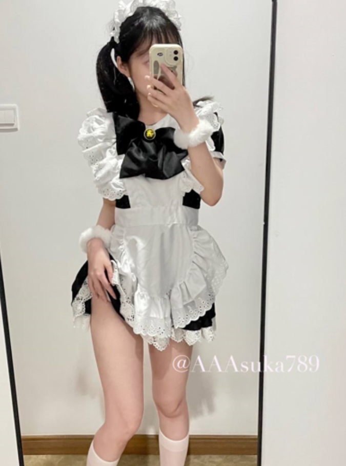 高颜值双马尾妹子『Asuka』互动私拍大放送,磁力链接曝光,车阵进入神秘处全收录,高清720P,43张照片+40个视频,2.34G爽到爆!