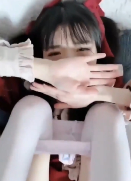 露脸美女如云私密群第28季高端内部福利视频3.82G永久链接