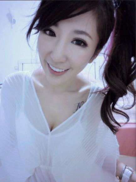 台湾Swag女神贝拉alleys全系列视频合集，2.7G大容量，人气爆棚！