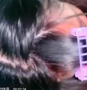 高三女生自拍14分钟视频,黄牛资源炒得火爆,包包棒棒糖惹人瞩目