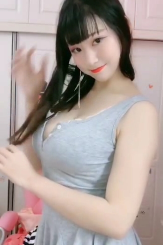 火爆快手爆R女神白白兔定制合集50V-776M，欣赏肥大玉兔身躯，Y乱热舞自娱自乐