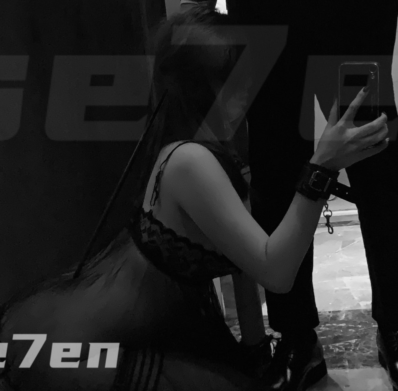 SM大神se7en私拍滴蜡电控羞辱31个视频2.17G百度盘