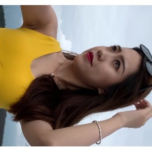 翘臀美女黄色紧身裤4V10.64G百度云下载