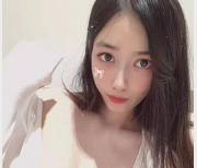 易直播网红主播-过气学姐：49个视频共567M，散发着迷人的魅力