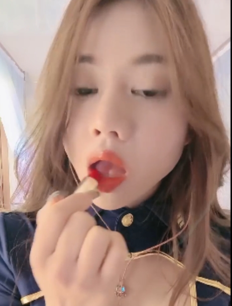 享这些视频的同时，也能够理性对待转载搬运的现象，保护好网络环境，共同营造一个健康的网络空间。