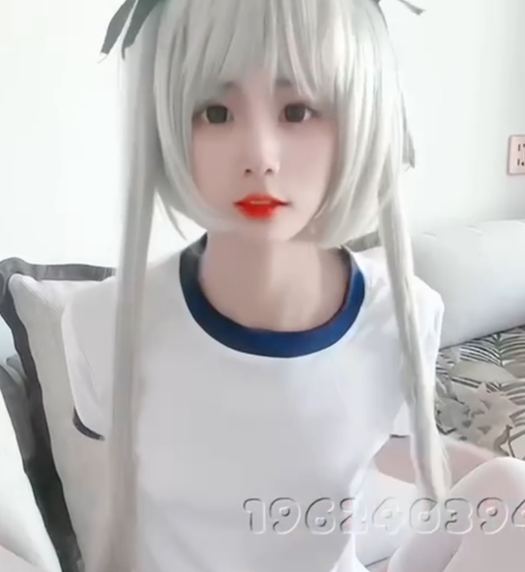 小雯宝宝：超幼齿露脸视频合集，颜值高妩媚，大量管饱，推荐下载