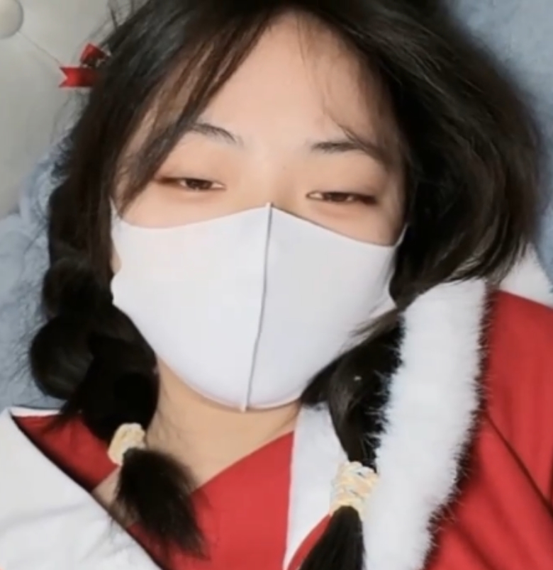 胖臀妹子小奈瑶cos46v14.8g新增视频，91妹子小奈的魅力尽显