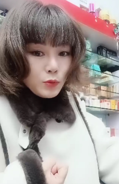 肥姐搭讪顾客，收藏百度视频，温馨小店