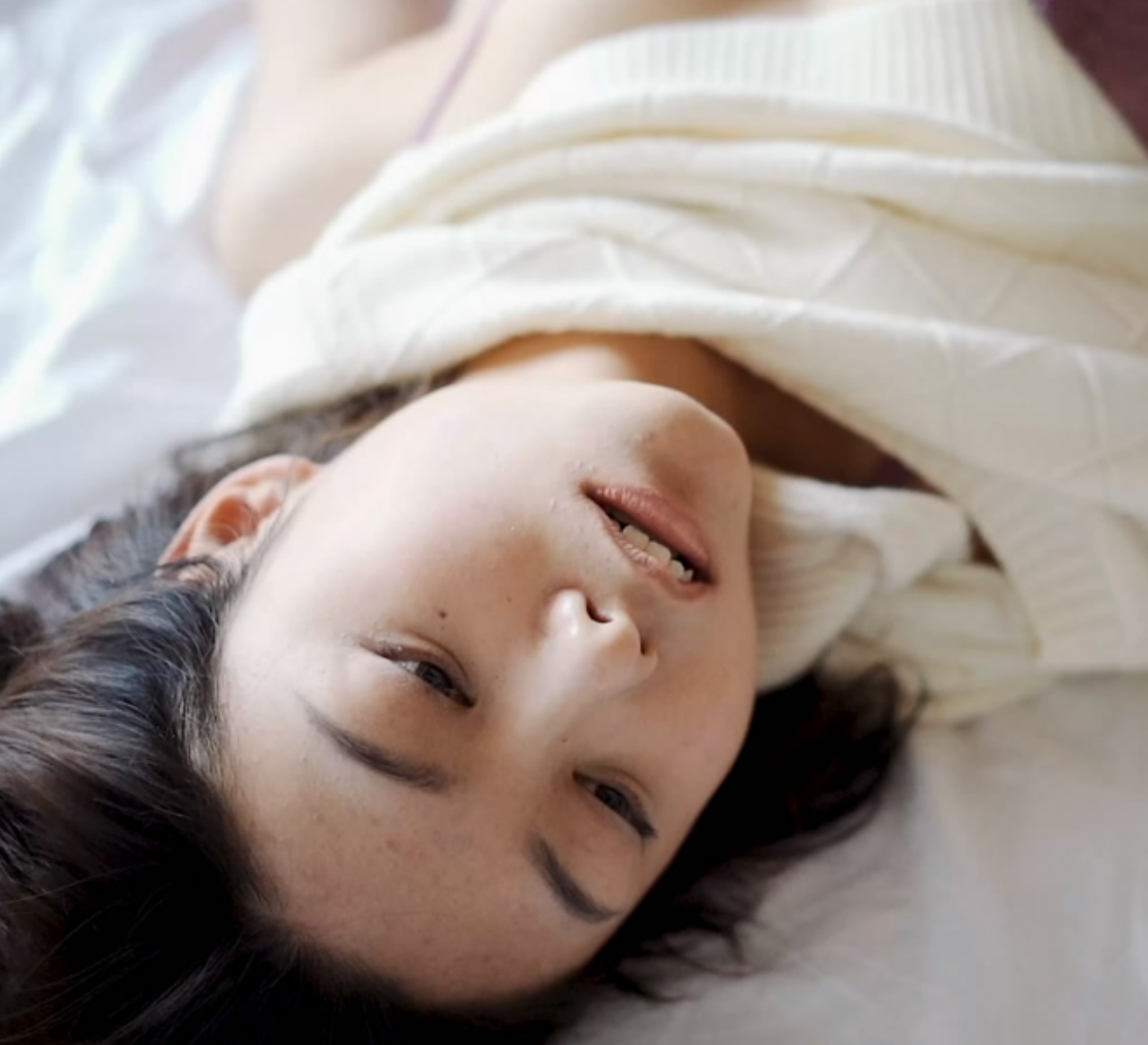 死体俱乐部：土豪定制尸视频，45G+9V欧美男主爱脚癖