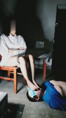 天台跟踪：七月被邻居bf2221跟踪，544*960画质，30分钟