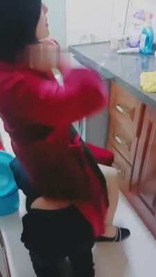 羽诺家奴伺候晚餐bf8158，32分钟