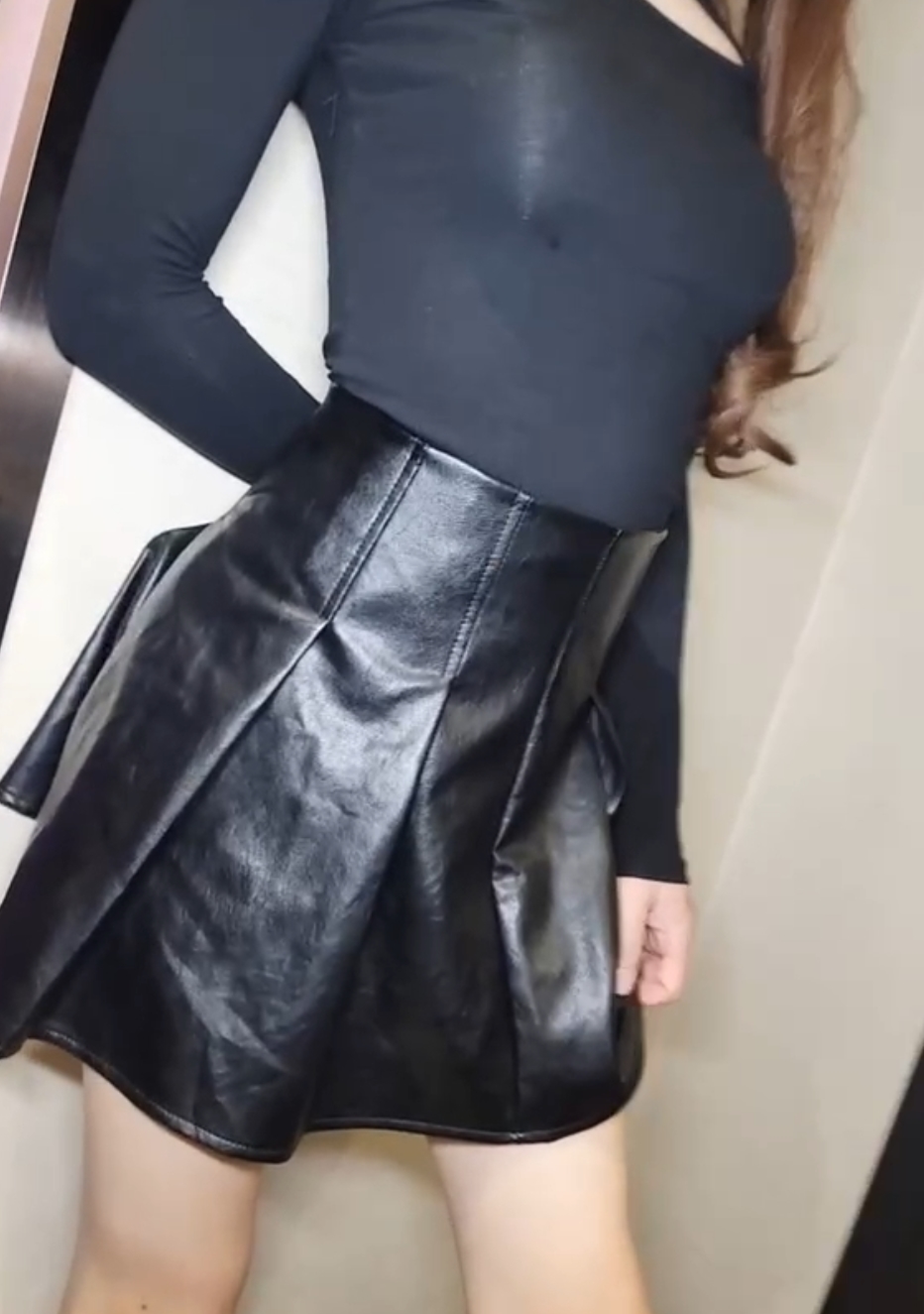 红人，更是一个具有影响力的时尚达人。她的视频不仅仅是一种娱乐，更是一种学习和分享的方式。这个合集不仅适合收藏，也适合分享给身边的朋友，一起感受cdugaedan带来的时尚魅力。赶紧点击百度或ED2K搜索，获取这个精彩的合集吧！