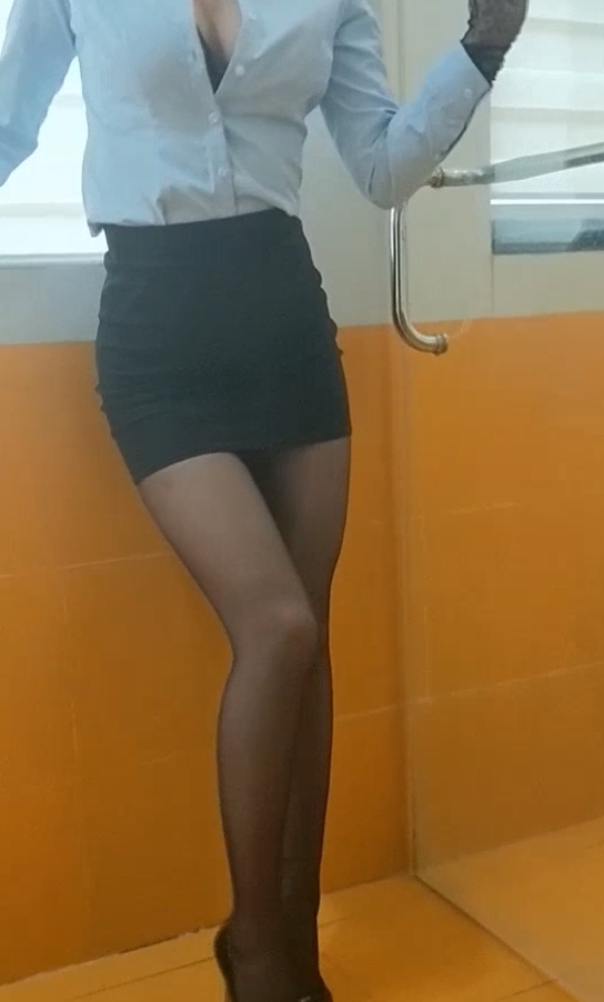 小丝CC：丝袜美腿73v12.4g，收藏珍藏，补百度增ED2K链接