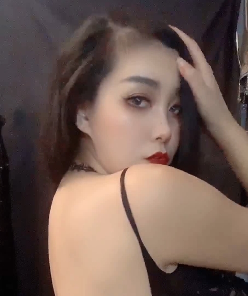 瞬间爆炸!快手男神于利的65V7.87g视频收藏狂飙,百度搜索量惊人