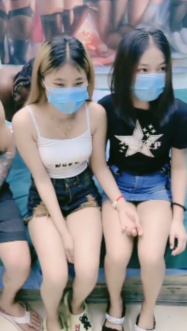 6个00后+小西瓜黑白配+299v177g