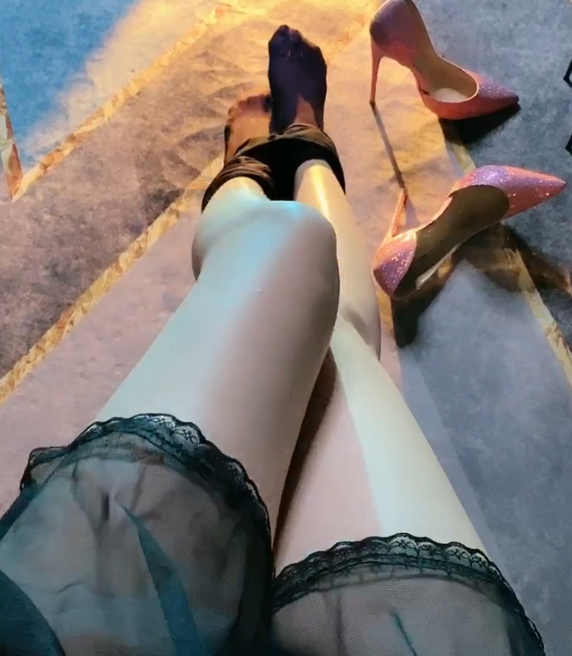 易直播谜丝媛媛首秀惊艳,108个视频总19g,磁力链接大揭秘