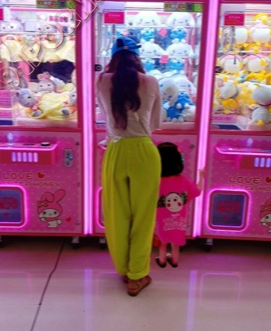 91超火女主播官琪大罩杯5P视频《342m》，收藏狂潮涌现