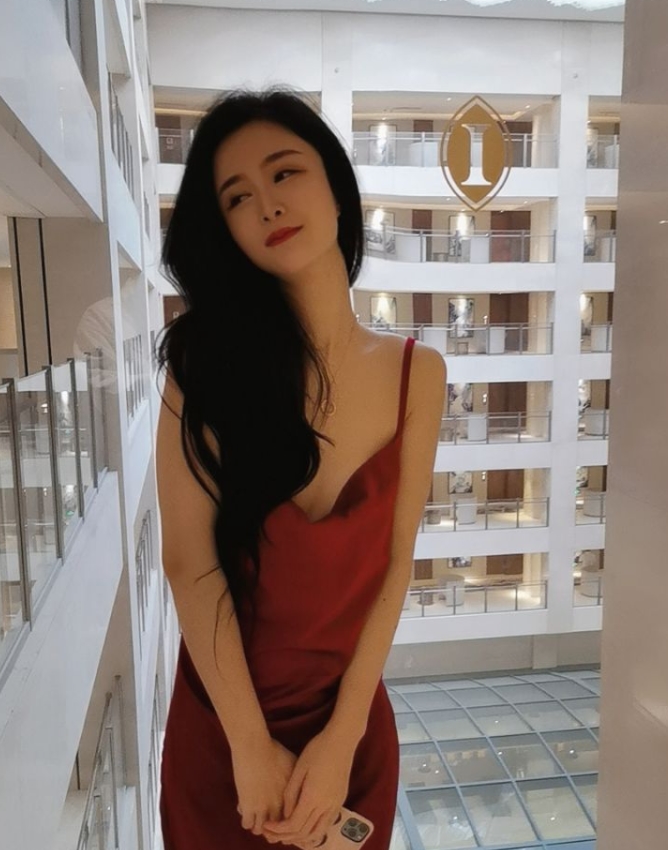 迷人蔓CC私拍视频1.86G,真实空姐收藏量惊人