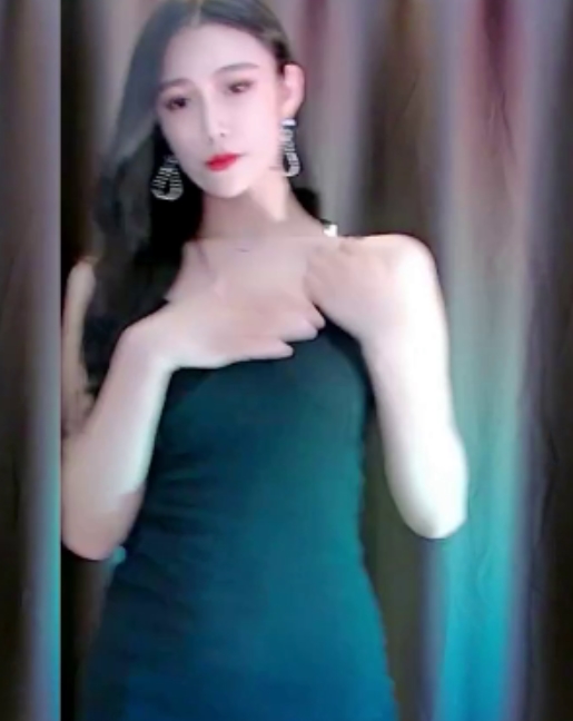 直播福利虎牙长腿兮兮热舞合集6V6G,尺度适中,按需下载