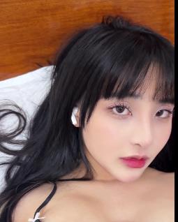 私拍OF网红yuumeilyn最新合集32V1.7G，漫展COS女模，身材颜值俱佳