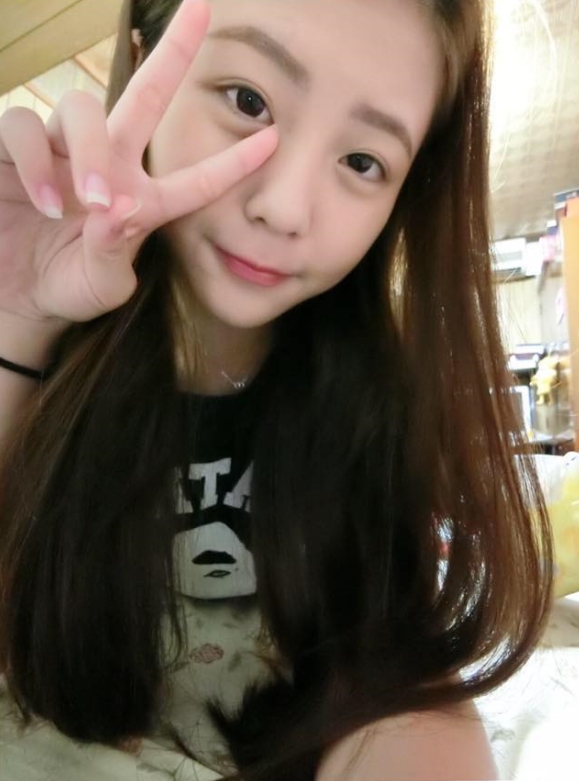 转载快手泄密图合集台湾学妹50套最新[32V+3441P]1.21G，解压密码说明