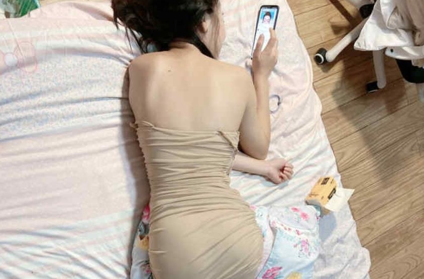 反差妹子六六社精选精彩合集1V1G，浮力播出