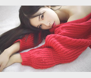 微博红人兔牙萌萌火爆诱惑合集14V32G，甜美御姐泳装短裙，失恋金主支持